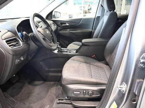 Certified 2024 Chevrolet Equinox LT FWD image 9