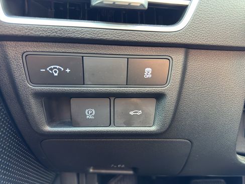 Used 2025 Hyundai Sonata SEL FWD image 27