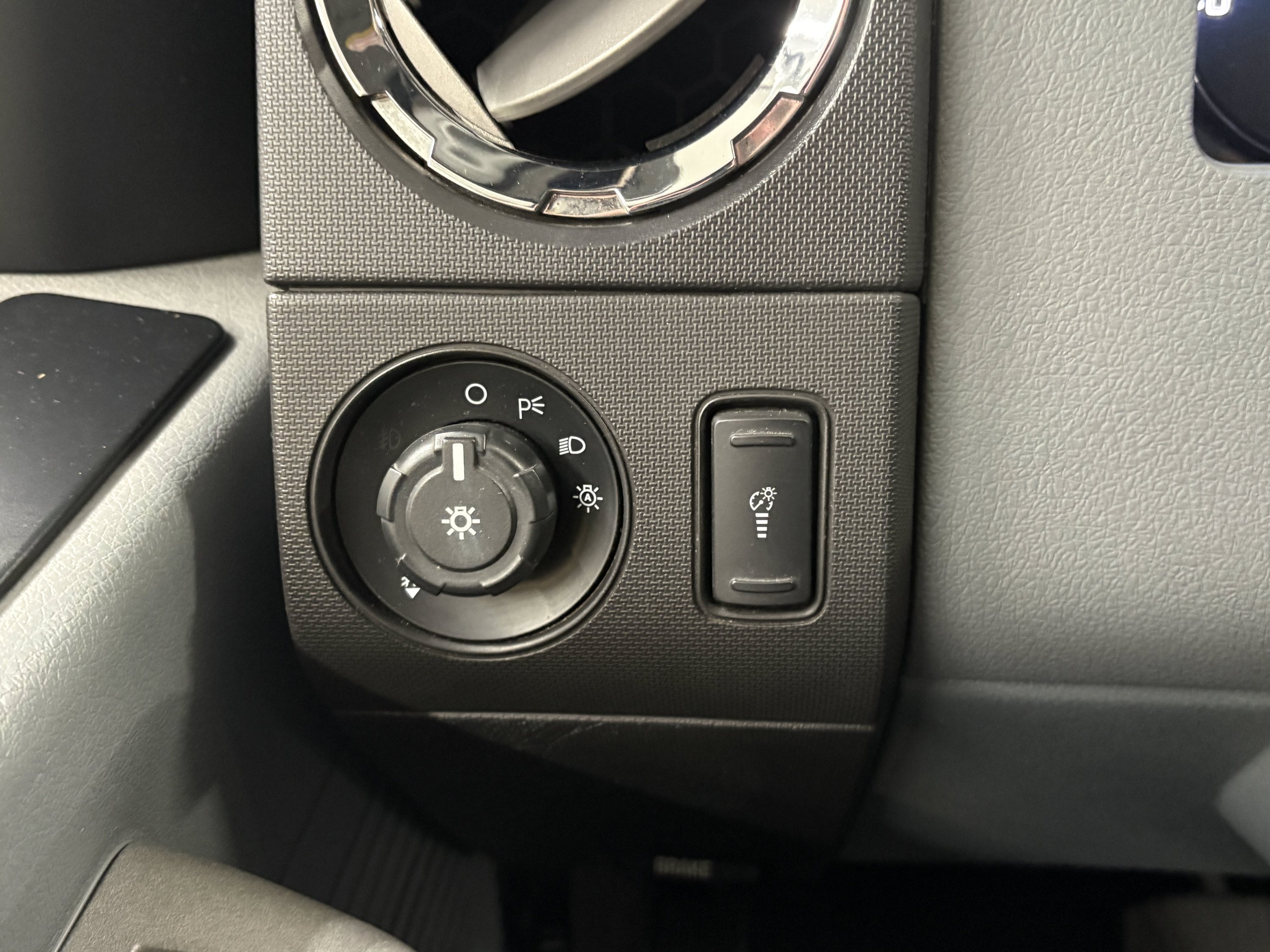 Used 2016 Ford F250 XLT w/ XLT Value Package AWD/4WD image 19