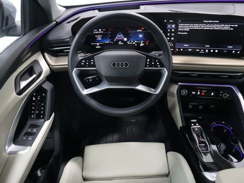 Used 2025 Audi Q5 Premium Plus w/ Premium Plus image 16