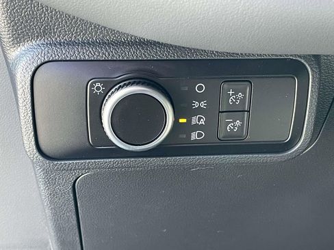 New 2026 Ford Explorer Active RWD image 12