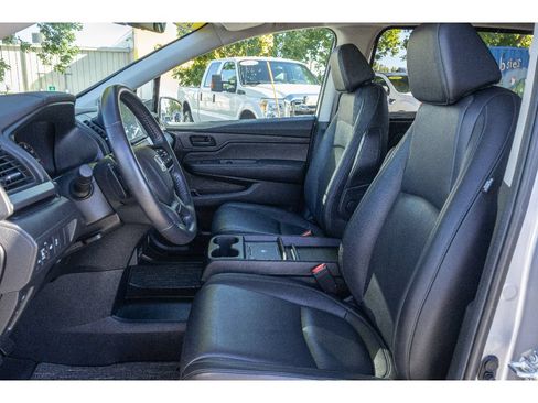 Used 2025 Honda Odyssey EX-L image 17