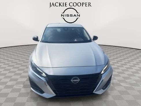 Certified 2024 Nissan Altima 2.5 SV image 2