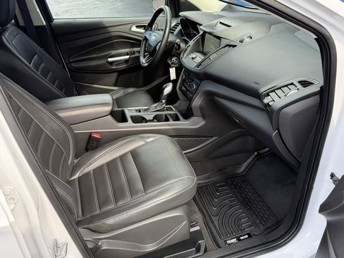 Used 2018 Ford Escape SEL image 21