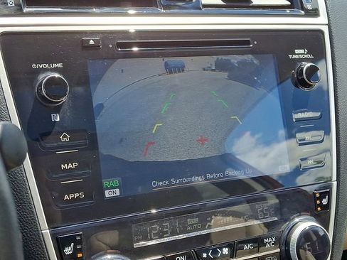 Used 2019 Subaru Outback 3.6R Limited AWD/4WD image 4