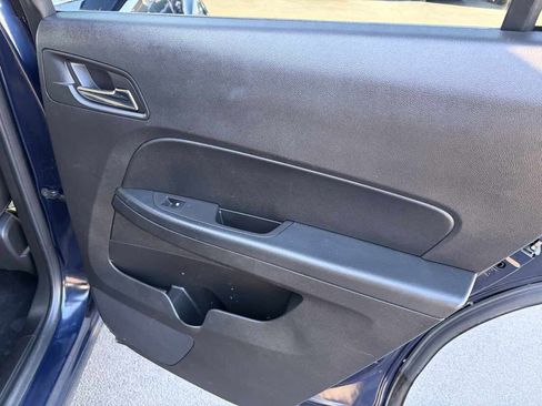 Used 2017 Chevrolet Equinox LT w/ Convenience Package image 24