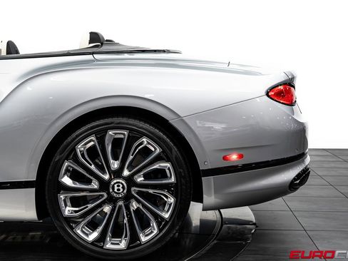 Used 2023 Bentley Continental GT Speed AWD/4WD image 18