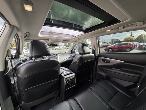 Used 2019 Nissan Murano SL image 18