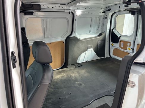 Used 2023 Ford Transit Connect XL FWD image 21