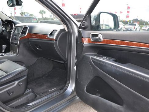 Used 2013 Jeep Grand Cherokee Limited image 17