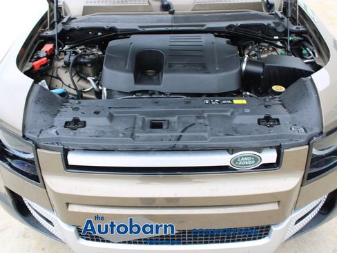 Used 2021 Land Rover Defender 110 SE AWD/4WD image 31