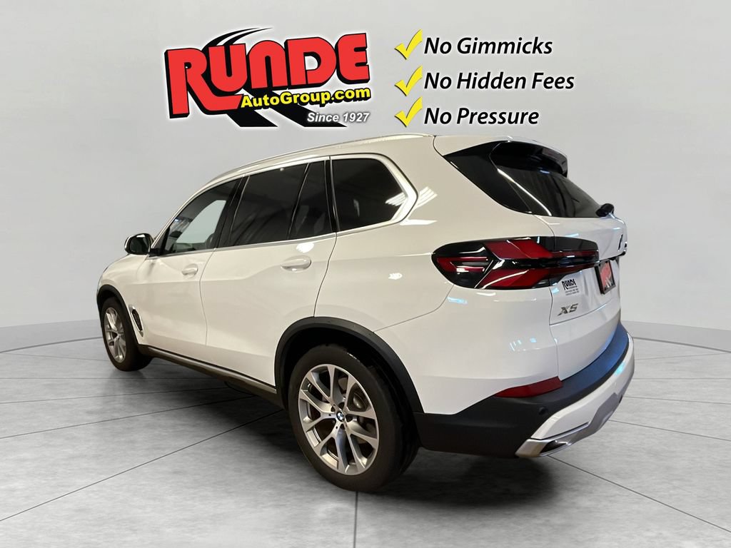 Used 2024 BMW X5 xDrive40i w/ Premium Package AWD/4WD image 4