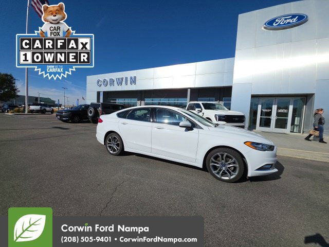 Used 2017 Ford Fusion SE w/ Equipment Group 201A AWD/4WD image 3