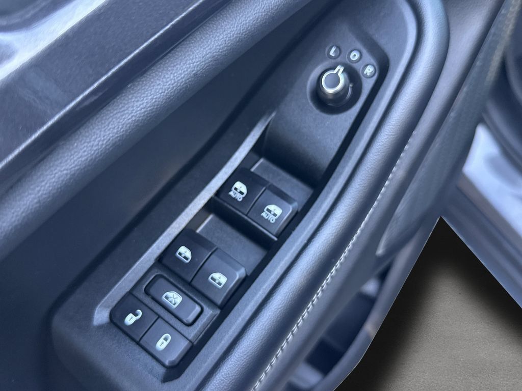 Used 2021 Jeep Grand Cherokee L Laredo AWD/4WD image 18