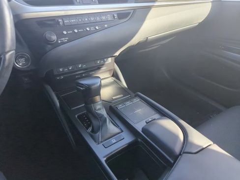 Used 2019 Lexus ES 350 image 12