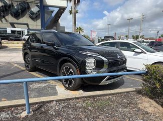 Used 2023 Mitsubishi Outlander SEL video 1