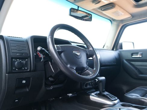 Used 2009 HUMMER H3T Alpha image 14