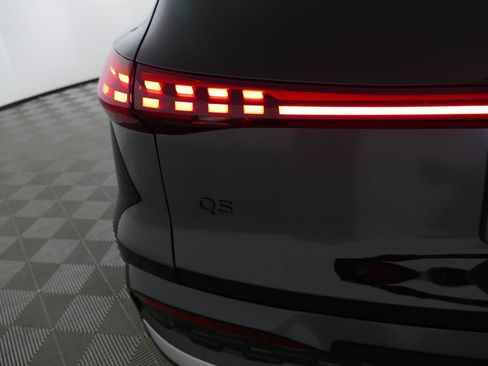 Certified 2025 Audi Q5 Premium w/ Convenience Package AWD/4WD image 30