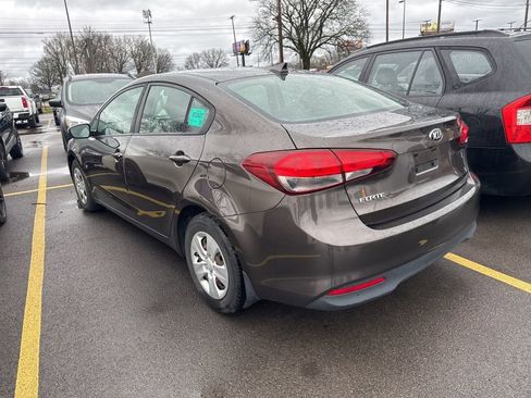 Used 2018 Kia Forte LX w/ LX Popular Package image 4