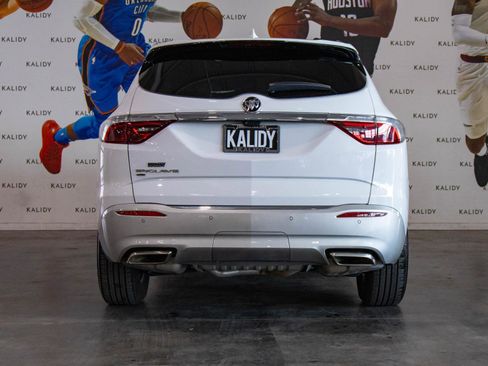 Used 2024 Buick Enclave Premium image 23