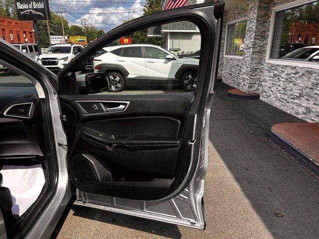 Used 2024 Ford Edge SEL AWD/4WD image 13