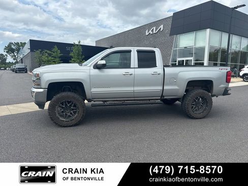 Used 2017 Chevrolet Silverado 1500 LT w/ All Star Edition AWD/4WD image 8