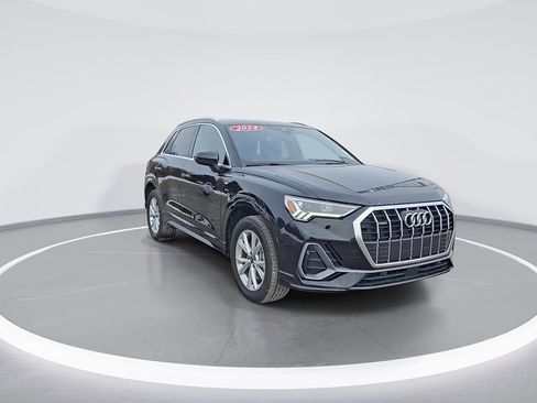 Used 2024 Audi Q3 2.0T Premium image 2