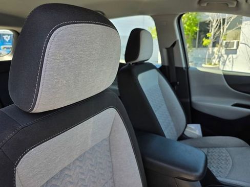 Used 2023 Chevrolet Equinox LS FWD image 19