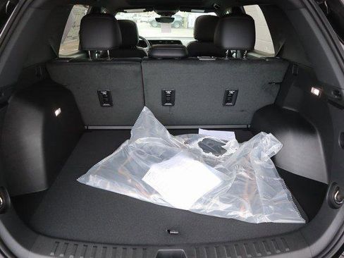 New 2026 GMC Terrain AT4 w/ Convenience Package III image 9