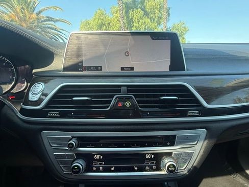 Used 2019 BMW 740i 740i image 23