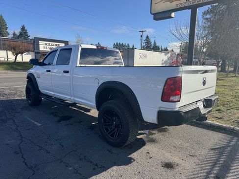 Used 2018 RAM 2500 Tradesman w/ Cold Weather Group image 4