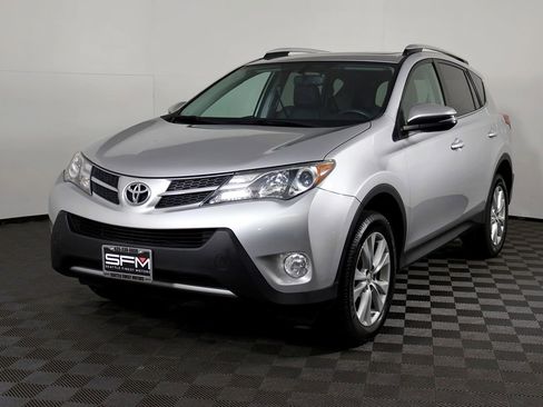 Used 2014 Toyota RAV4 Limited image 3