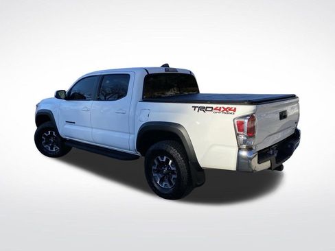 Used 2023 Toyota Tacoma TRD Off-Road image 3