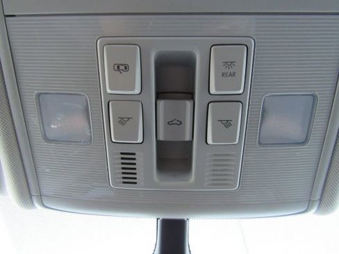 Used 2020 Volkswagen Jetta SE w/ SE Cold Weather Package image 50