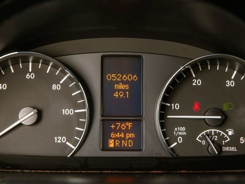 Used 2016 Mercedes-Benz Sprinter 2500 image 18