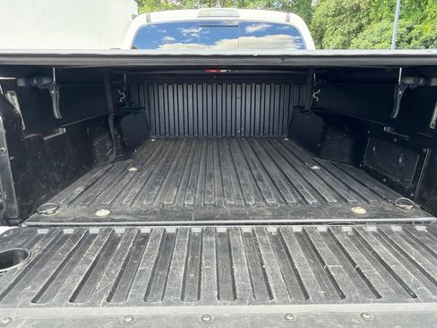 Used 2023 Toyota Tacoma SR5 w/ Technology Package AWD/4WD image 8