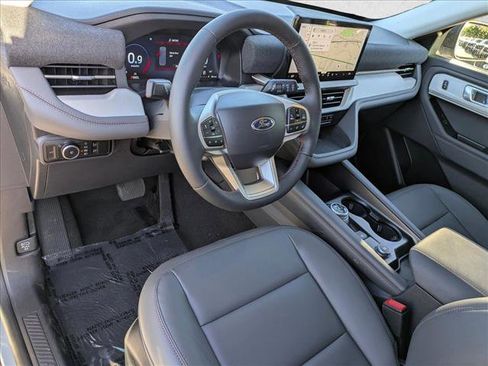 New 2026 Ford Explorer Active w/ Active Comfort Package AWD/4WD image 3