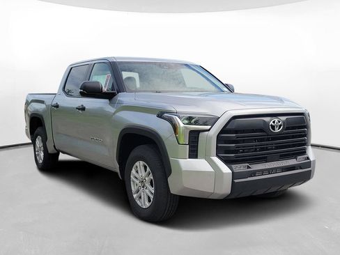 New 2026 Toyota Tundra SR5 w/ SR5 Convenience Package RWD image 3