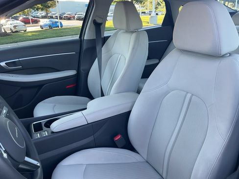Used 2025 Hyundai Sonata SEL FWD image 18