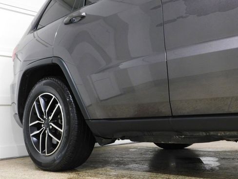 Used 2021 Jeep Grand Cherokee Trailhawk w/ Premium Lighting Group AWD/4WD image 10