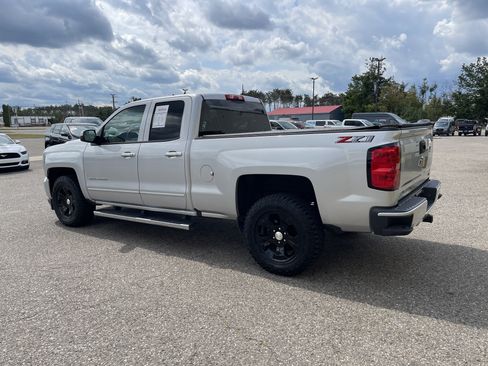 Used 2019 Chevrolet Silverado 1500 LT w/ All Star Edition AWD/4WD image 5
