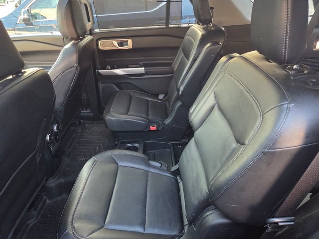 Used 2021 Ford Explorer Limited w/ Equipment Group 301A AWD/4WD image 12