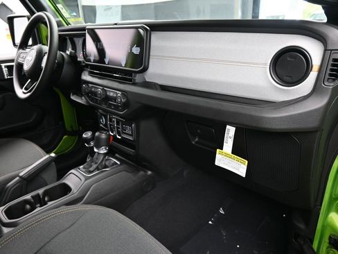 New 2026 Jeep Gladiator Sport image 38