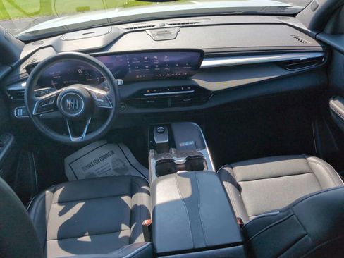 Used 2025 Buick Enclave Preferred AWD/4WD image 21