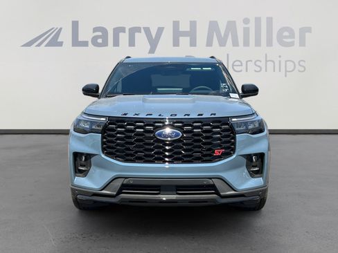 New 2026 Ford Explorer ST w/ Sun And Sound Package AWD/4WD image 8