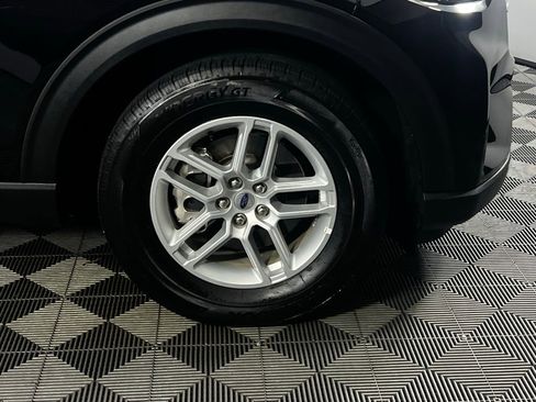Used 2025 Ford Explorer Active image 11
