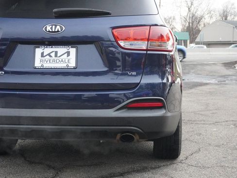 Used 2017 Kia Sorento LX image 13