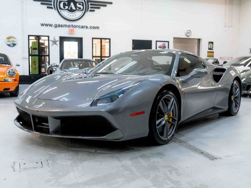Used 2018 Ferrari 488 Spider image 13