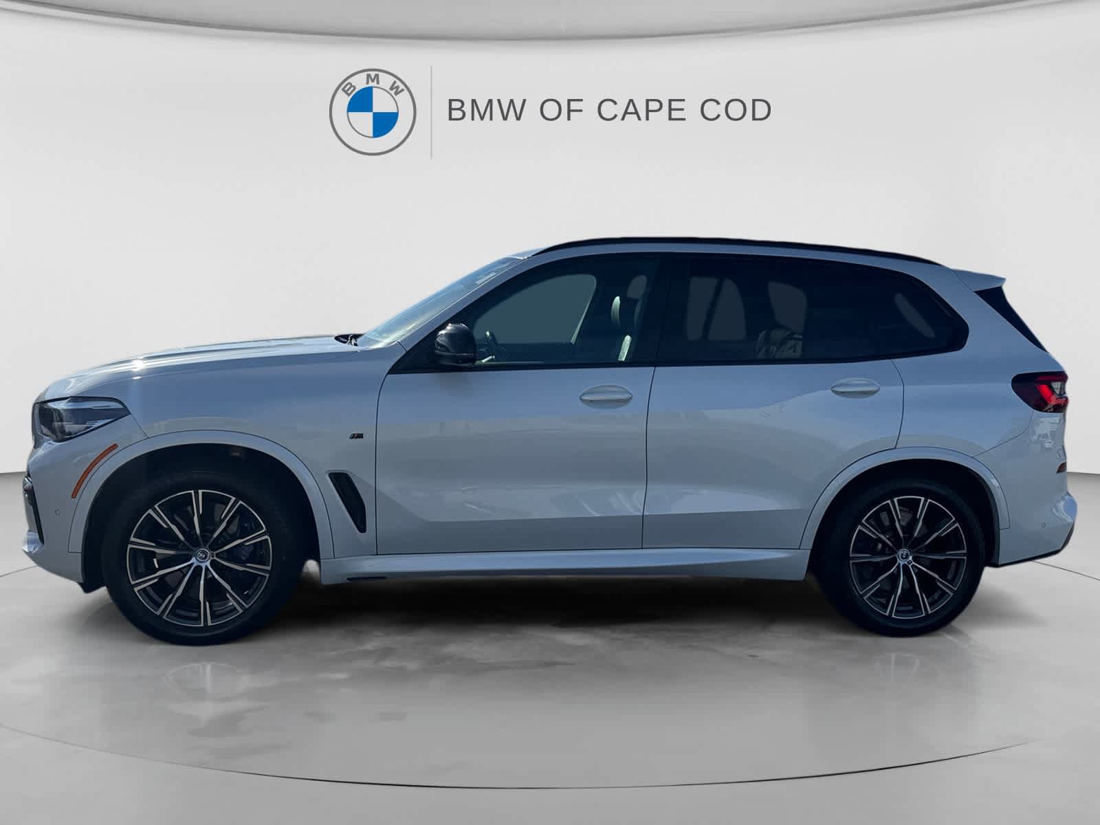 Used 2021 BMW X5 M50i AWD/4WD image 4
