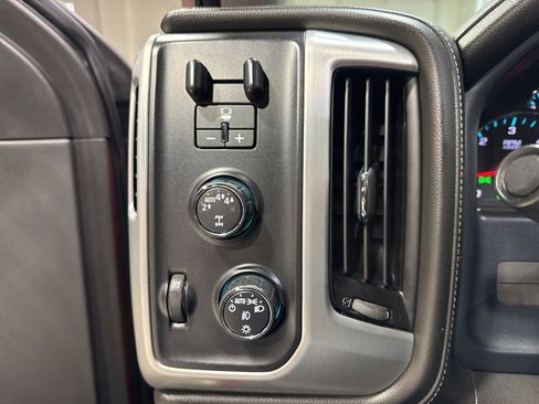 Used 2018 GMC Sierra 1500 SLT image 18